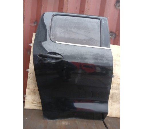Дверь задняя правая в сборе