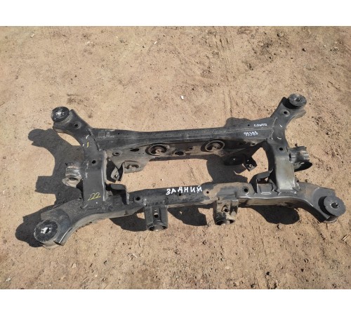 Балка задняя (подрамник)