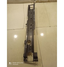 Кронштейн пола багажника