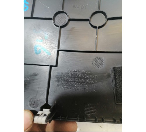 Накладка на торпедо передняя правая