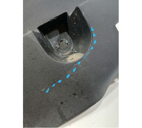 Накладка задней панели багажника