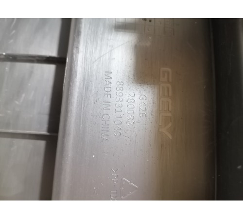 Накладка задней панели багажника