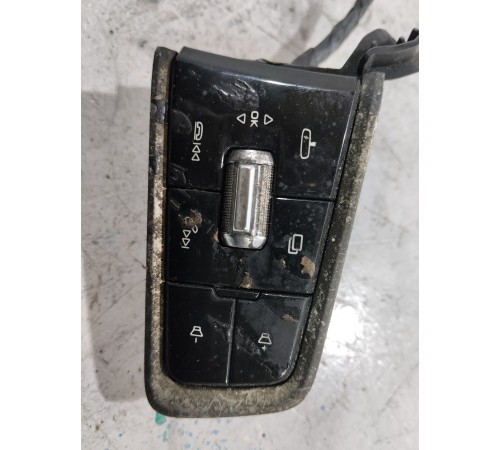 Кнопки руля многофункциональные