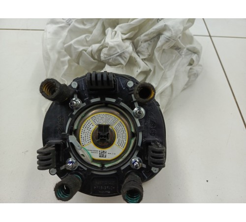 Подушка безопасности водителя