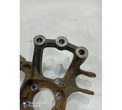 Кулак поворотный(задний правый)