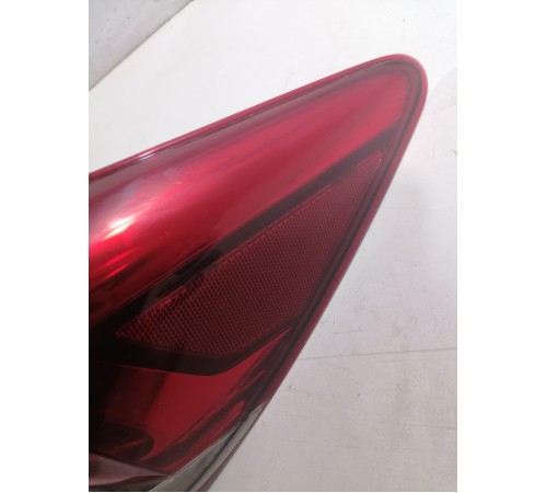 Фонарь задний правый наружный