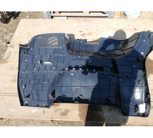 Обшивка багажника левая