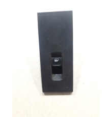 Кнопка стеклоподъемника (задняя правая)