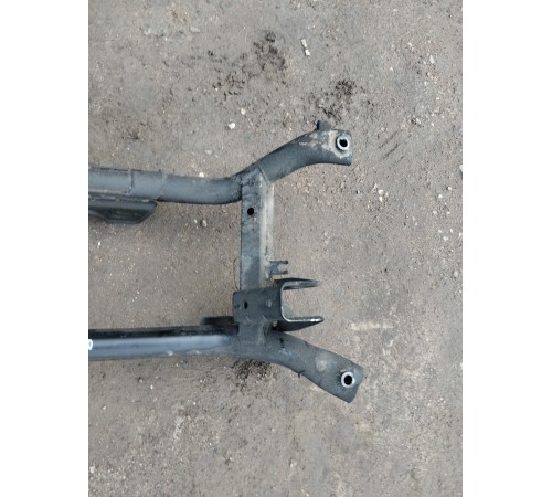 Балка (подрамник) задняя