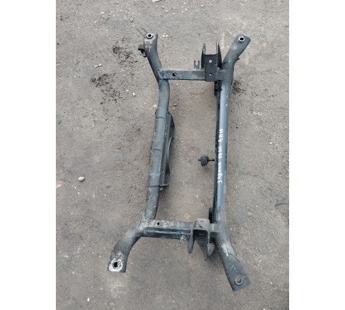 Балка (подрамник) задняя