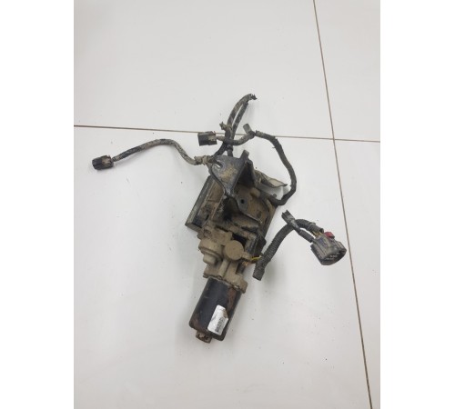 Привод выездной ступени порога левый