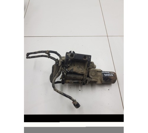 Привод выездной ступени порога левый