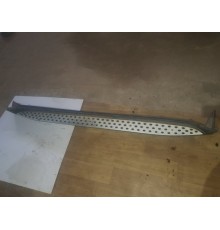 Накладка на порог наружная лев.