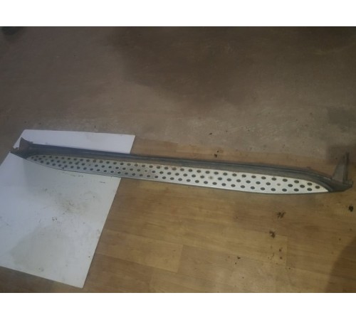 Накладка на порог наружная лев.