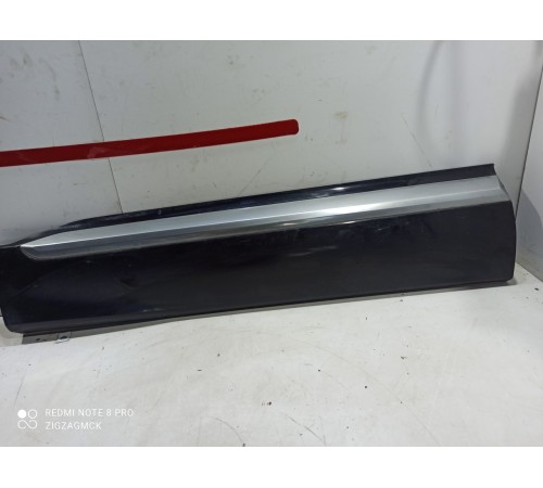 Накладка двери (передняя левая)