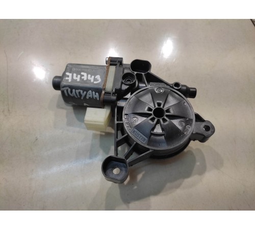 Моторчик стеклоподъемника (задний, левый)