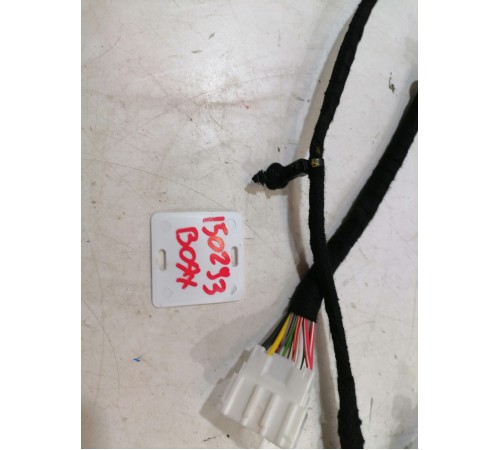 Электропроводка крышки багажника