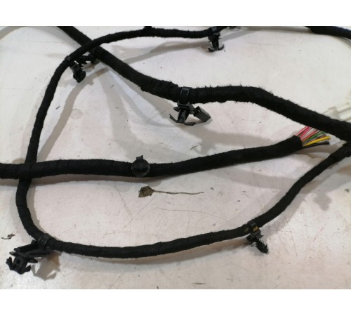 Электропроводка крышки багажника