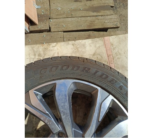 Колесо 215/60/R17 лето