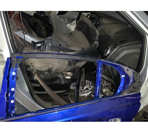 Дверь (задняя, левая)