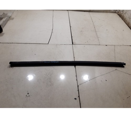 Уплотнитель стекла (передний левый внутренний)