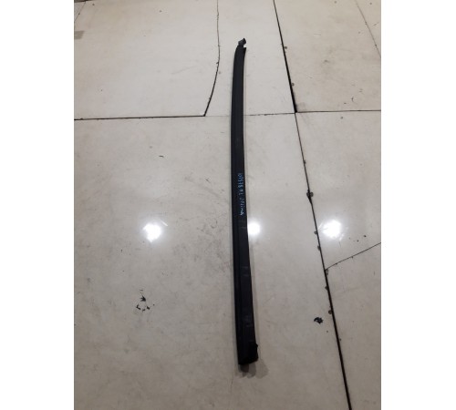 Уплотнитель стекла (передний левый внутренний)