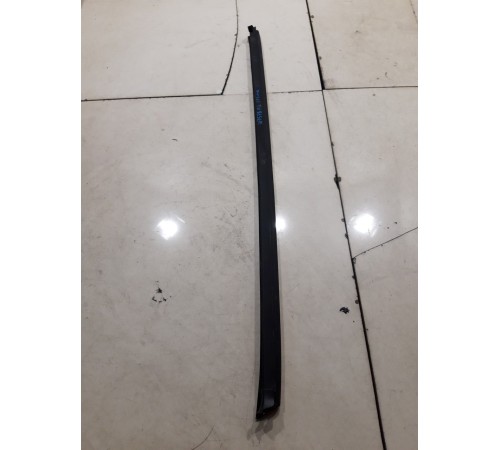 Уплотнитель стекла (передний левый внутренний)