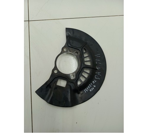 Пыльник тормозного диска передний левый 