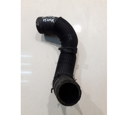 Патрубок системы охлаждения