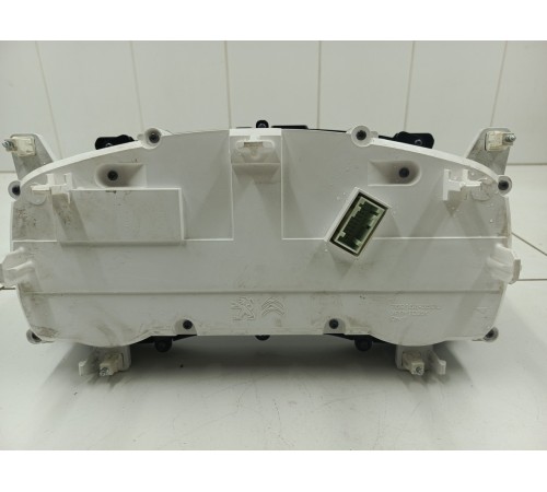 Панель приборов