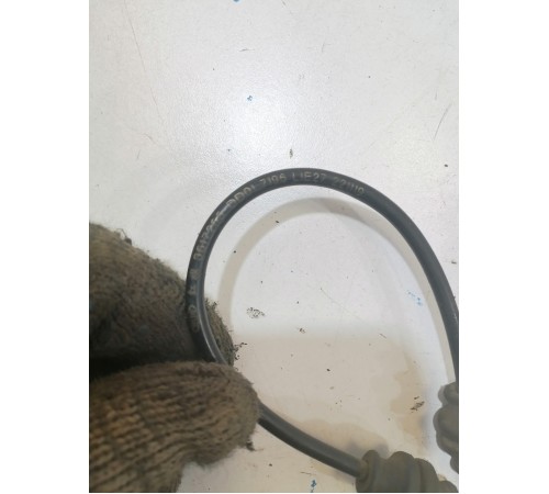 Датчик ABS передний левый