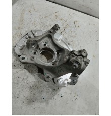 Кулак поворотный передний левый