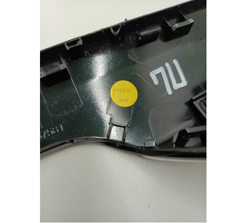 Накладка обшивки двери декоративная передняя левая 