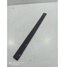 Уплотнитель двери задний правый нижний