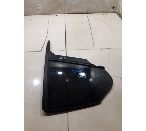 Форточка двери(задняя правая)