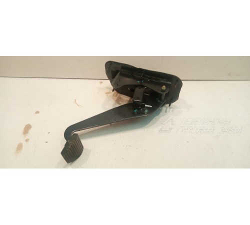 Педаль тормоза