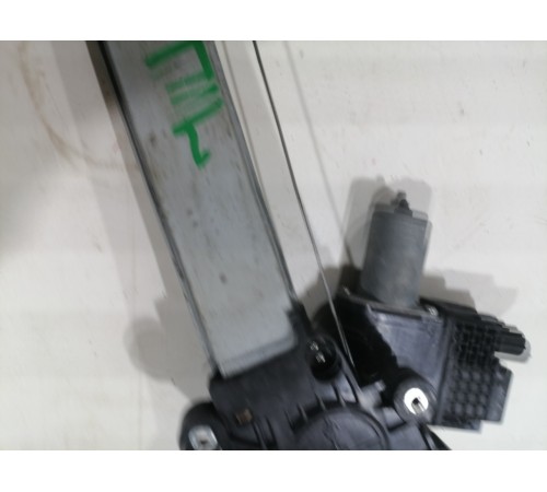 Стеклоподьемник передний левый (с моторчиком)