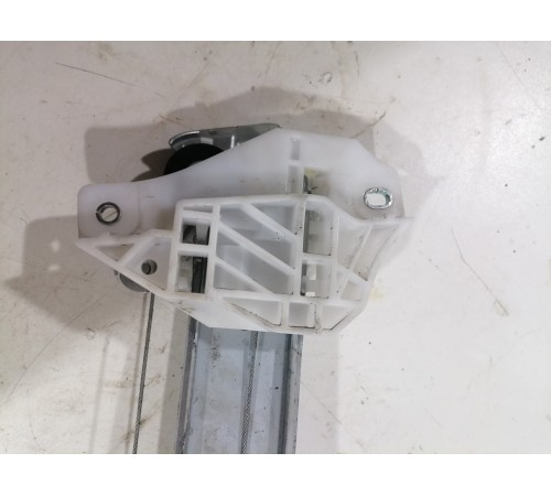 Стеклоподьемник передний левый (с моторчиком)