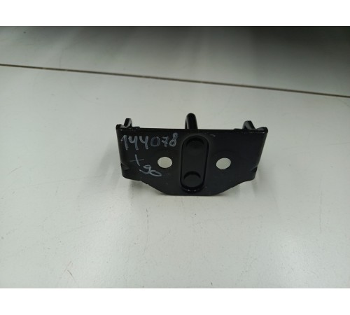 Ответная часть замка багажника