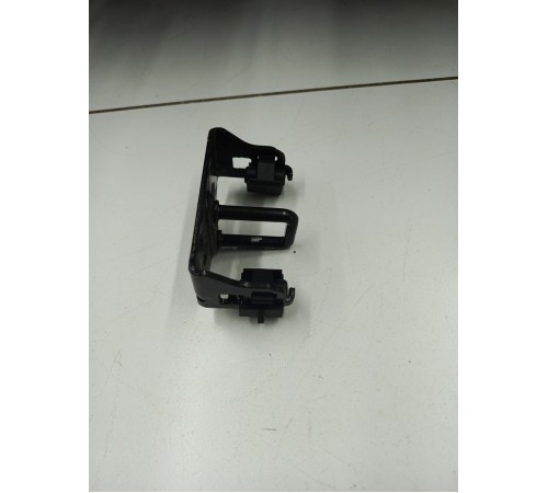 Ответная часть замка багажника