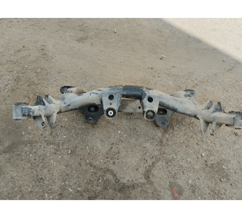 Подрамник задний