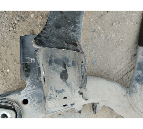 Подрамник задний