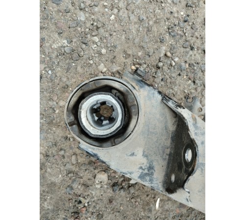 Подрамник задний