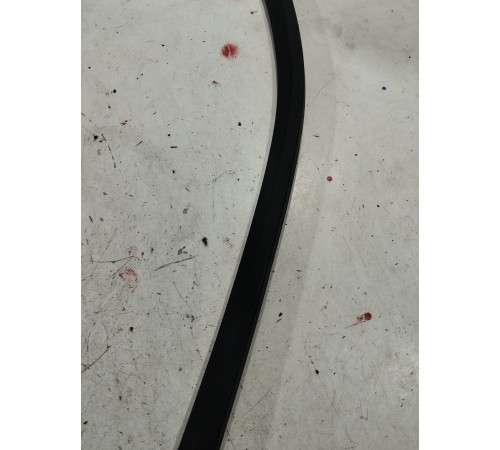 Накладка рамки стекла двери передняя левая внутренняя