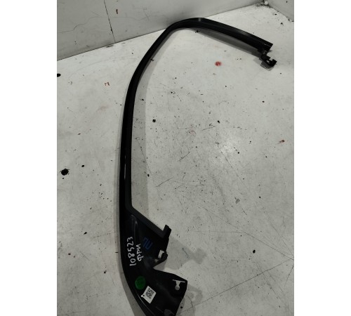 Накладка рамки стекла двери передняя левая внутренняя