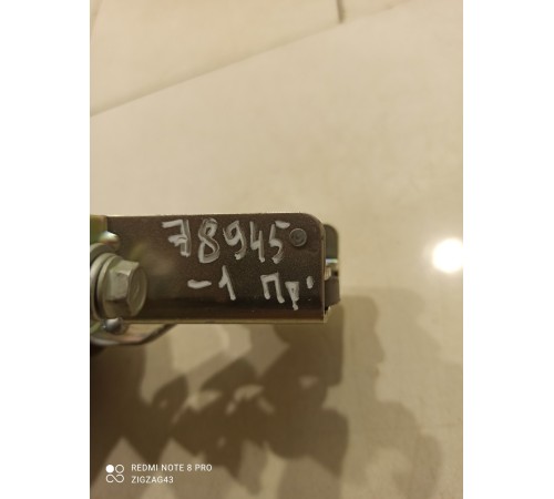 Замок задней спинки сиденья(правый)