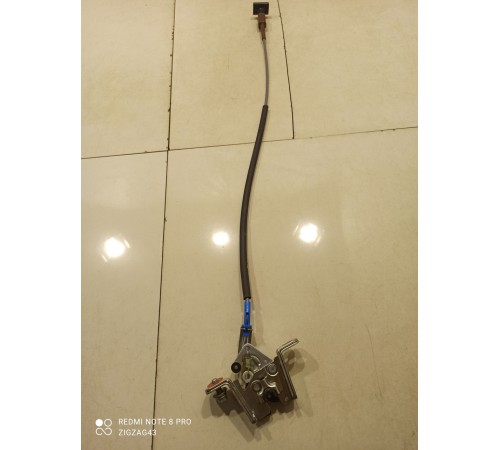 Замок задней спинки сиденья(правый)