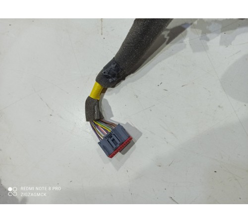 Электропроводка двери (передняя, левая)