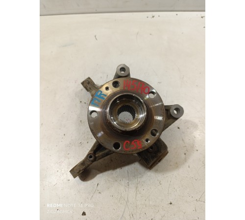 Кулак поворотный передний правый