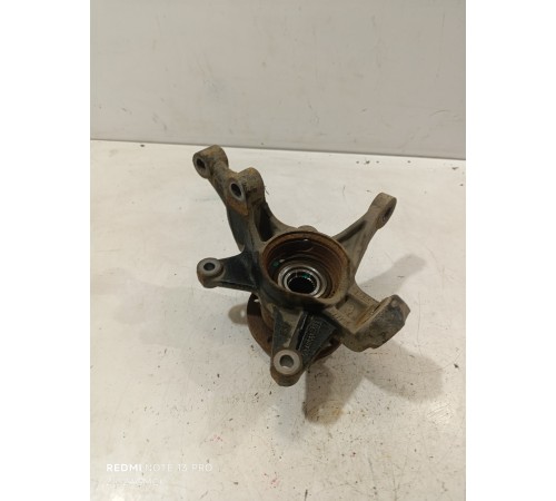 Кулак поворотный передний правый